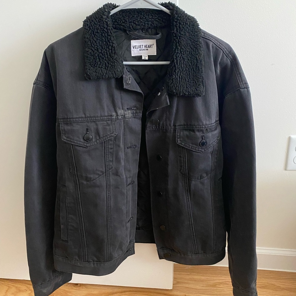 VELVET HEART DENIM JACKET WITH FUR COLLAR